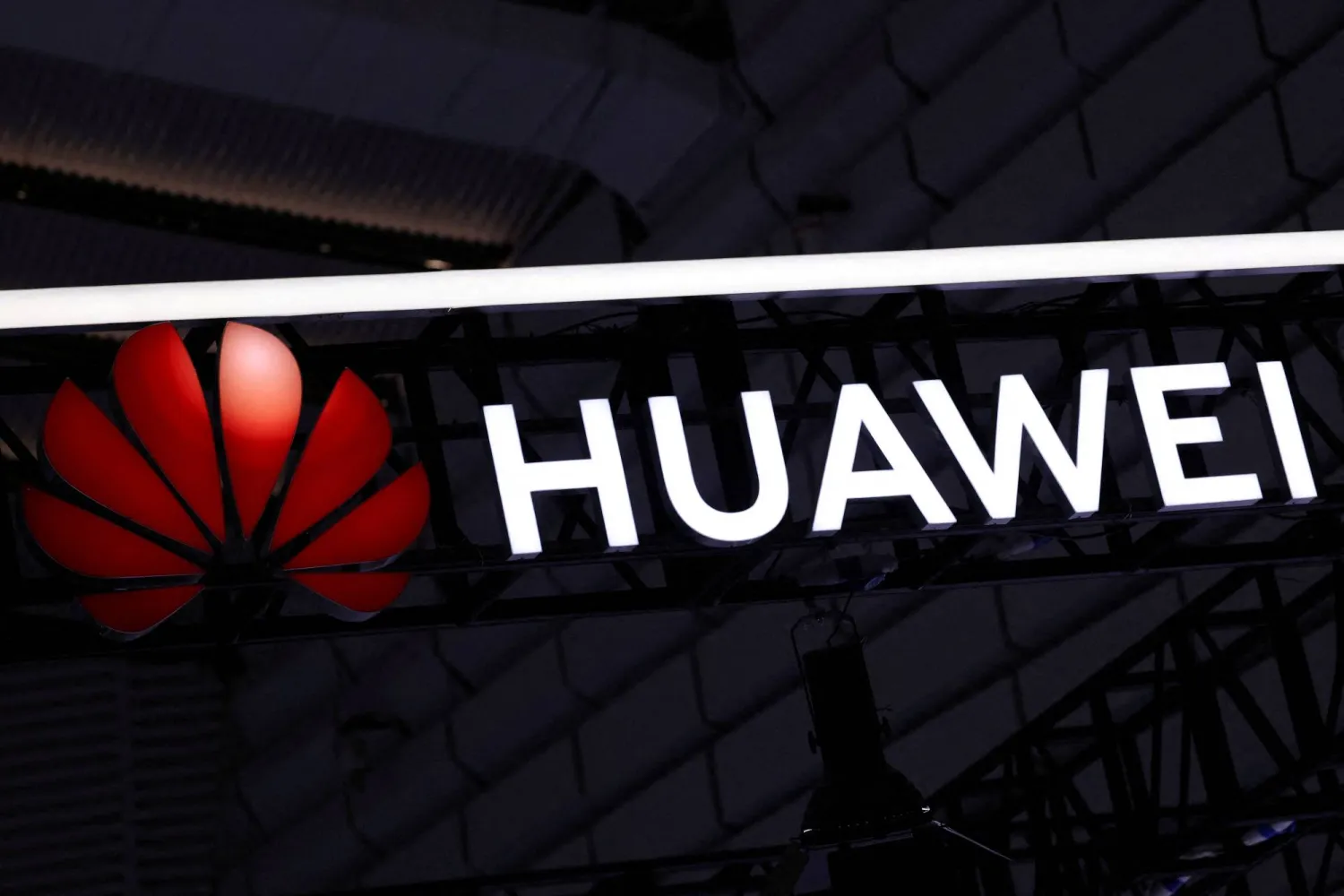 Huawei posts 2.2% growth in annual revenue